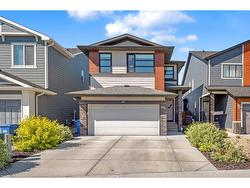 146 Cranbrook Cove SE Calgary, AB T2M 2S9