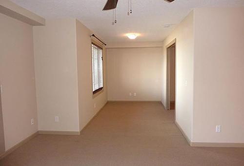 2305-310 Mckenzie Towne Gate Se, Calgary, AB - Indoor Photo Showing Other Room