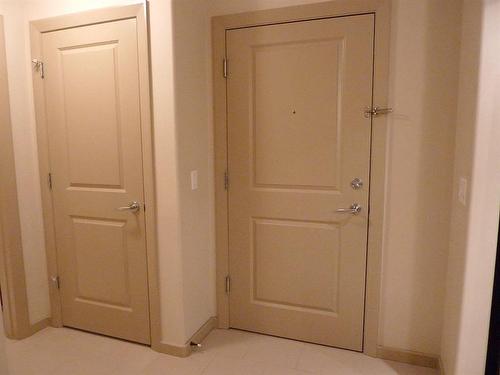 2305-310 Mckenzie Towne Gate Se, Calgary, AB - Indoor Photo Showing Other Room