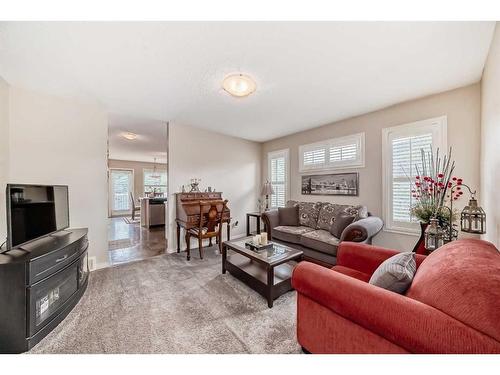 350 Ranch Ridge Court, Strathmore, AB - Indoor Photo Showing Living Room