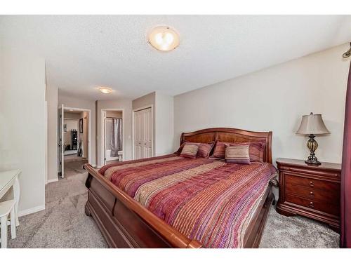 350 Ranch Ridge Court, Strathmore, AB - Indoor Photo Showing Bedroom