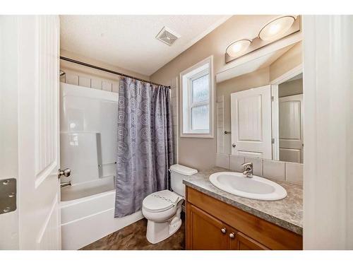 350 Ranch Ridge Court, Strathmore, AB - Indoor Photo Showing Bathroom