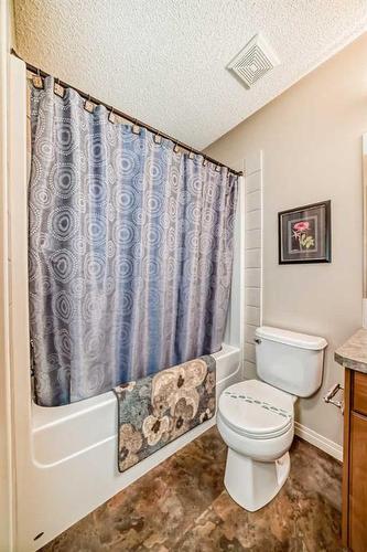 350 Ranch Ridge Court, Strathmore, AB - Indoor Photo Showing Bathroom