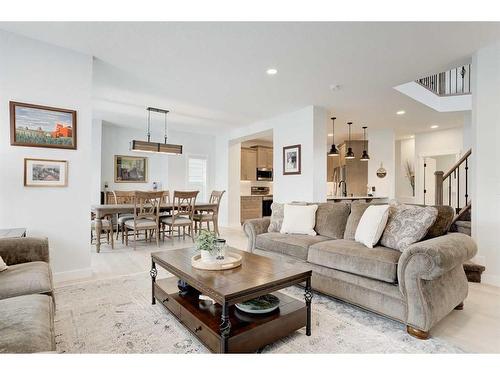 99 Ridge View Close, Cochrane, AB - Indoor Photo Showing Living Room