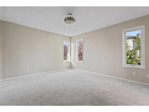 170 Tuscarora Circle Nw, Calgary, AB - Indoor Photo Showing Other Room