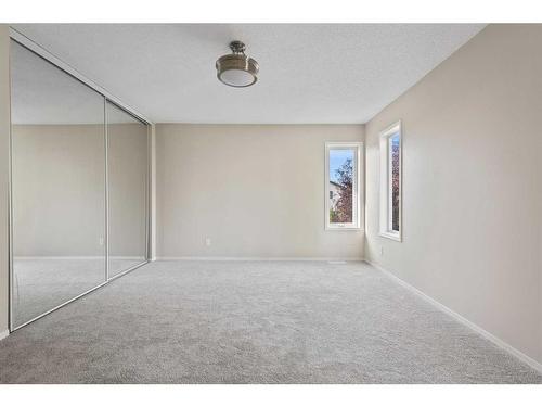 170 Tuscarora Circle Nw, Calgary, AB - Indoor Photo Showing Other Room