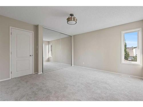 170 Tuscarora Circle Nw, Calgary, AB - Indoor Photo Showing Other Room