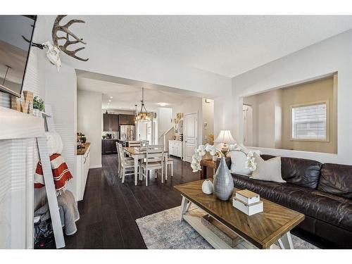 232 Copperpond Parade Se, Calgary, AB - Indoor Photo Showing Living Room