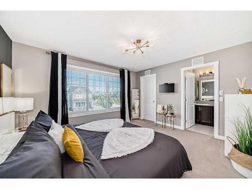 9 Legacy Glen Row Se, Calgary, AB 