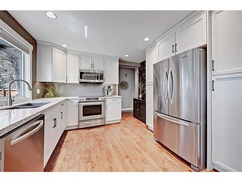 5907 Lockinvar Road Sw, Calgary, AB - Indoor Photo Showing Kitchen With Stainless Steel Kitchen