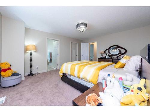 124 Everhollow Street Sw, Calgary, AB - Indoor Photo Showing Bedroom