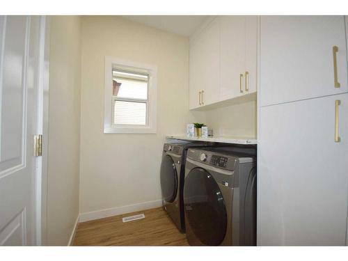 113 W Creek Boulevard, Chestermere, AB - Indoor Photo Showing Laundry Room