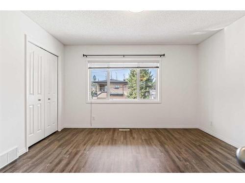 2906 23 Avenue Sw, Calgary, AB - Indoor Photo Showing Other Room