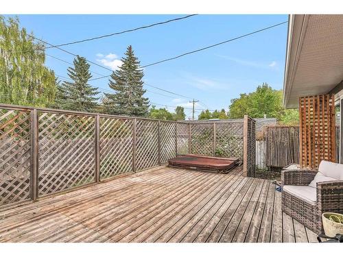 20 Hallmark Place Sw, Calgary, AB - Outdoor With Deck Patio Veranda With Exterior