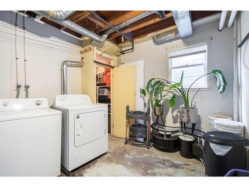 1615 12 Avenue Sw, Calgary, AB - Indoor Photo Showing Laundry Room