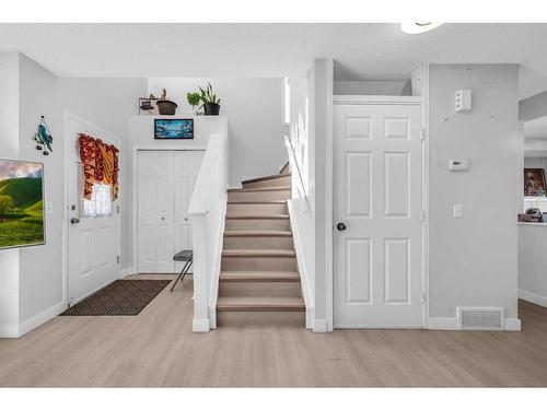 469 Martindale Drive Ne, Calgary, AB - Indoor Photo Showing Other Room