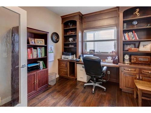 16 Sunset Close, Cochrane, AB - Indoor Photo Showing Office