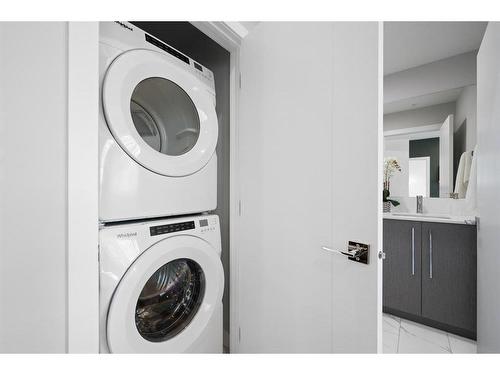 2215-395 Skyview Parkway Ne, Calgary, AB - Indoor Photo Showing Laundry Room