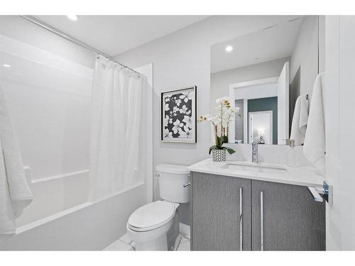 2215-395 Skyview Parkway Ne, Calgary, AB - Indoor Photo Showing Bathroom