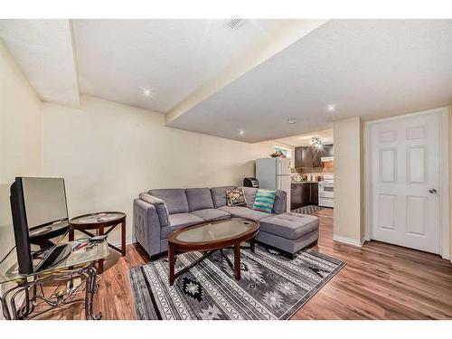 7281 Laguna Way Ne, Calgary, AB - Indoor Photo Showing Living Room