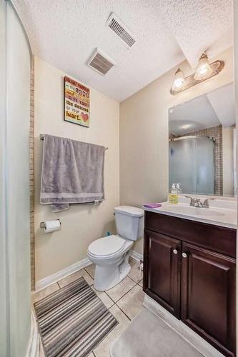 7281 Laguna Way Ne, Calgary, AB - Indoor Photo Showing Bathroom