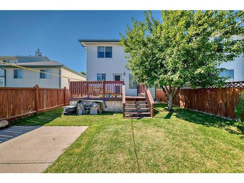 7281 Laguna Way Ne, Calgary, AB - Outdoor