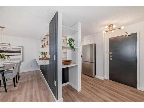 1003-1334 13 Avenue Sw, Calgary, AB - Indoor Photo Showing Dining Room