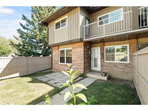 111-1055 72 Avenue Nw, Calgary, AB - Outdoor With Balcony