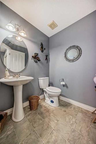 112 Oakmere Place, Chestermere, AB - Indoor Photo Showing Bathroom