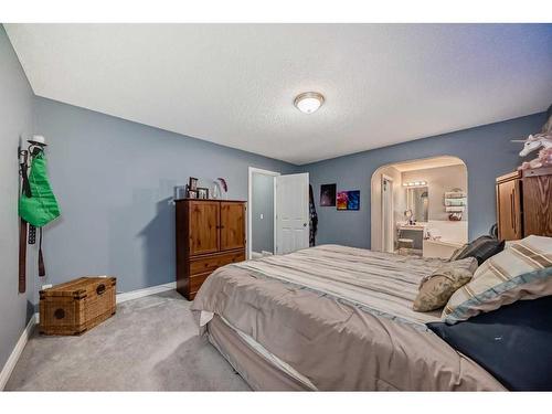 112 Oakmere Place, Chestermere, AB - Indoor Photo Showing Bedroom