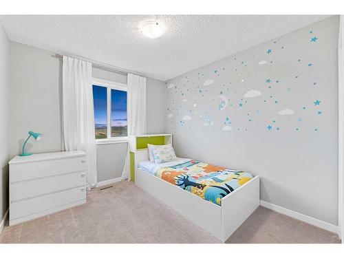 158 Carringvue Park Nw, Calgary, AB - Indoor Photo Showing Bedroom