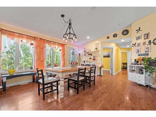 115 Dunham Lane, Diamond Valley, AB - Indoor Photo Showing Dining Room