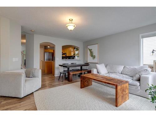 7967 Wentworth Drive Sw, Calgary, AB - Indoor Photo Showing Living Room