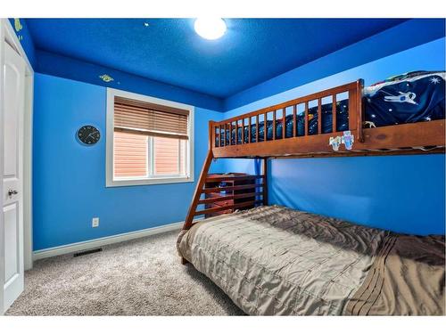 65 Evansdale Landing Nw, Calgary, AB - Indoor Photo Showing Bedroom