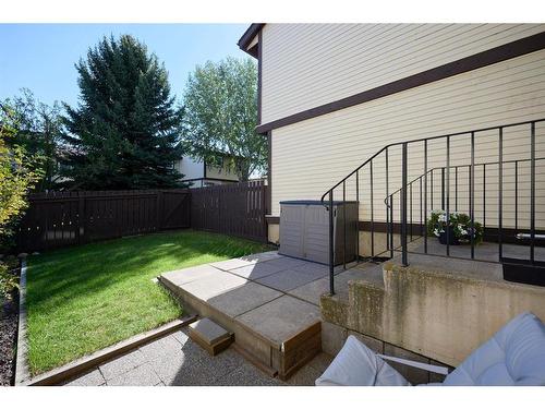 5-115 Bergen Road Nw, Calgary, AB - Outdoor With Exterior