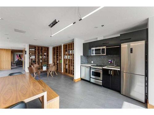 1106-1010 6 Street Sw, Calgary, AB - Indoor Photo Showing Kitchen