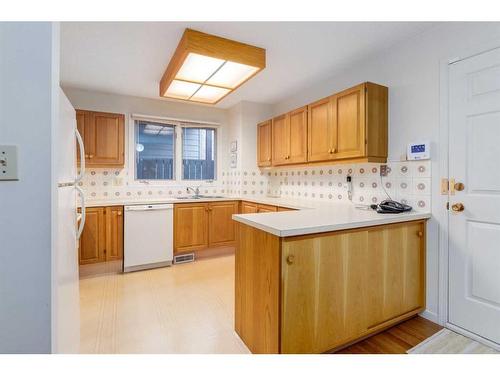 1959 9 Avenue Nw, Calgary, AB - Indoor Photo Showing Kitchen