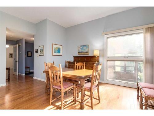 1959 9 Avenue Nw, Calgary, AB - Indoor Photo Showing Dining Room