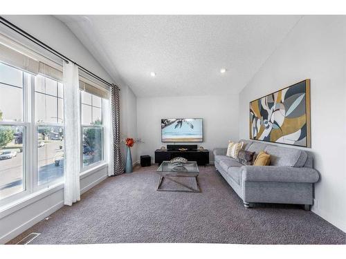 100 Cranridge Crescent Se, Calgary, AB - Indoor