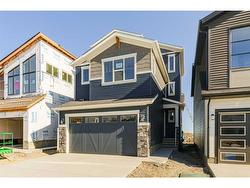 134 Silver Spruce Grove SW Calgary, AB T2X 5M1