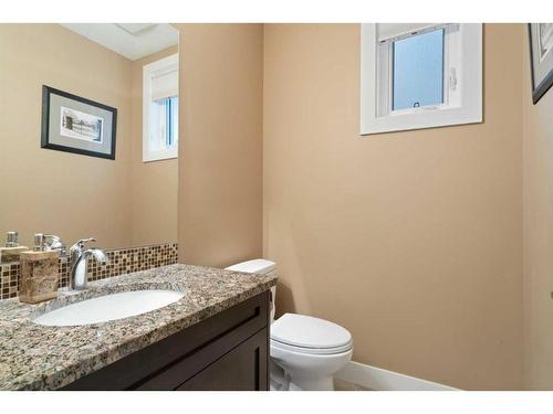 1626A 41 Street Sw, Calgary, AB - Indoor Photo Showing Bathroom