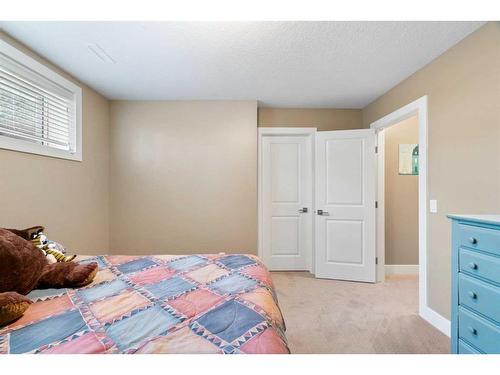 1626A 41 Street Sw, Calgary, AB - Indoor Photo Showing Bedroom