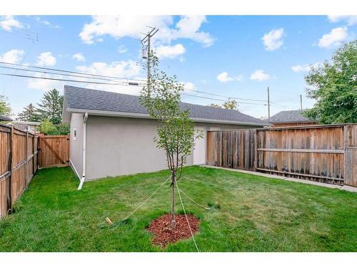 1626A 41 Street Sw, Calgary, AB - Outdoor