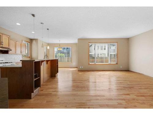 9 Panamount Row Nw, Calgary, AB - Indoor Photo Showing Kitchen