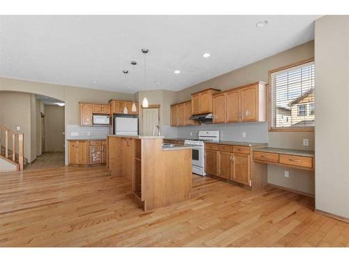 9 Panamount Row Nw, Calgary, AB - Indoor Photo Showing Kitchen