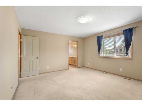 9 Panamount Row Nw, Calgary, AB - Indoor Photo Showing Other Room