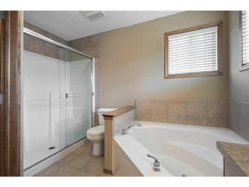 9 Panamount Row Nw, Calgary, AB - Indoor Photo Showing Bathroom