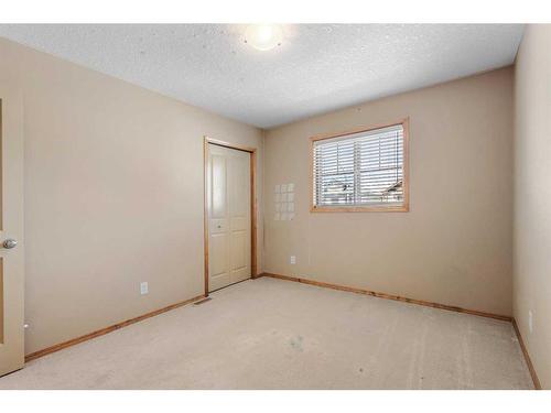 9 Panamount Row Nw, Calgary, AB - Indoor Photo Showing Other Room