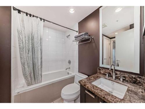 514-222 Riverfront Avenue Sw, Calgary, AB - Indoor Photo Showing Bathroom