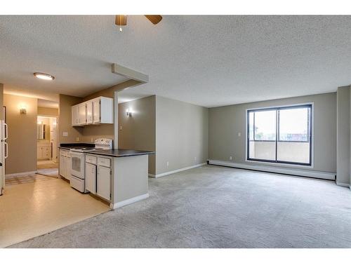 510-111 14 Avenue Se, Calgary, AB - Indoor Photo Showing Kitchen